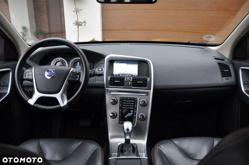 Volvo XC 60 D4 AWD Geartronic Summum - 20