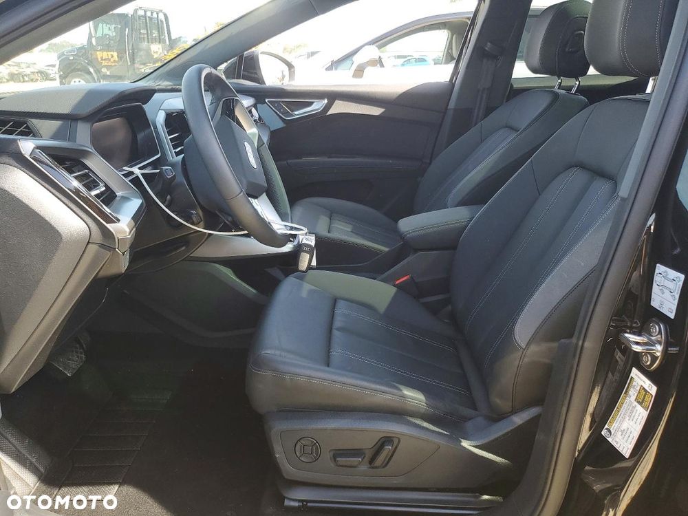 Audi Q4 Sportback e-tron - 8
