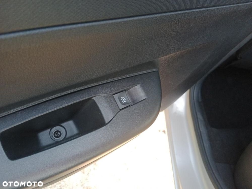 Dacia Spring 27.4kWh Comfort Plus - 14