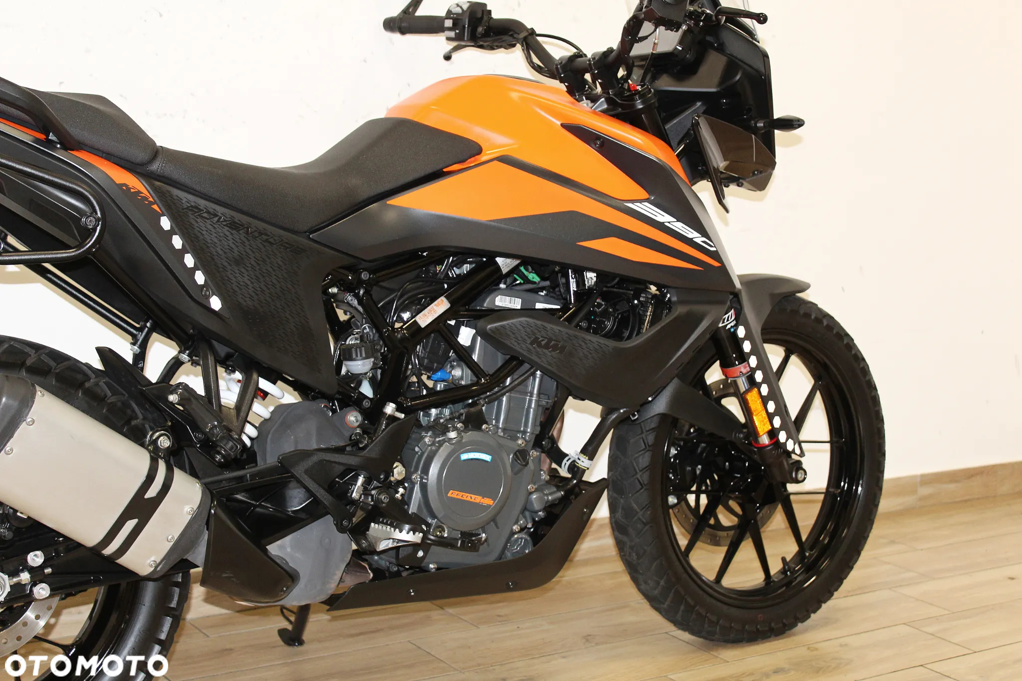 KTM Adventure - 11