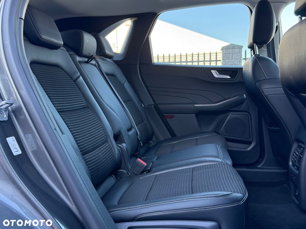 Ford Kuga 2.0 EcoBlue 4x4 TITANIUM X - 19