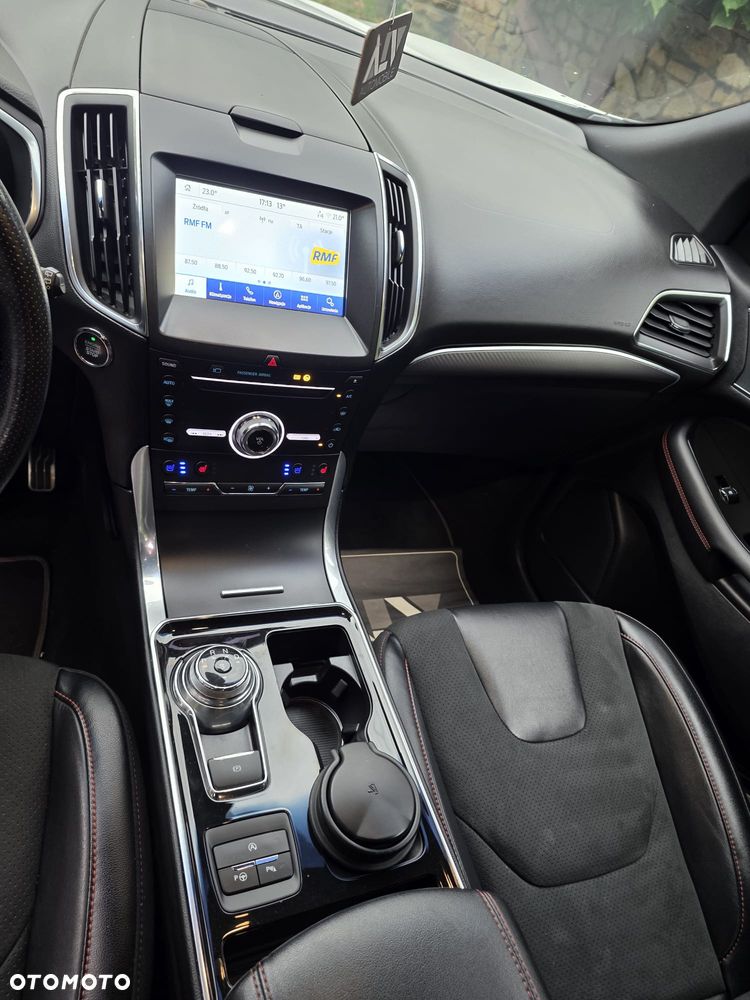 Ford Edge 2.0 TDCi Twin-Turbo 4WD Titanium - 37