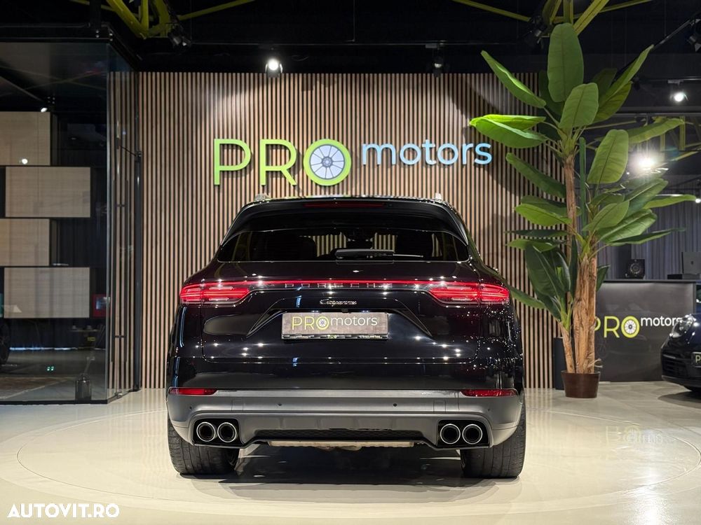 Porsche Cayenne - 19