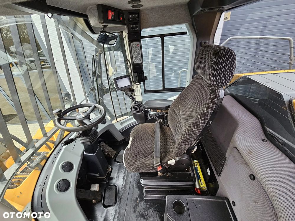 Liebherr L 550 XPower - 11