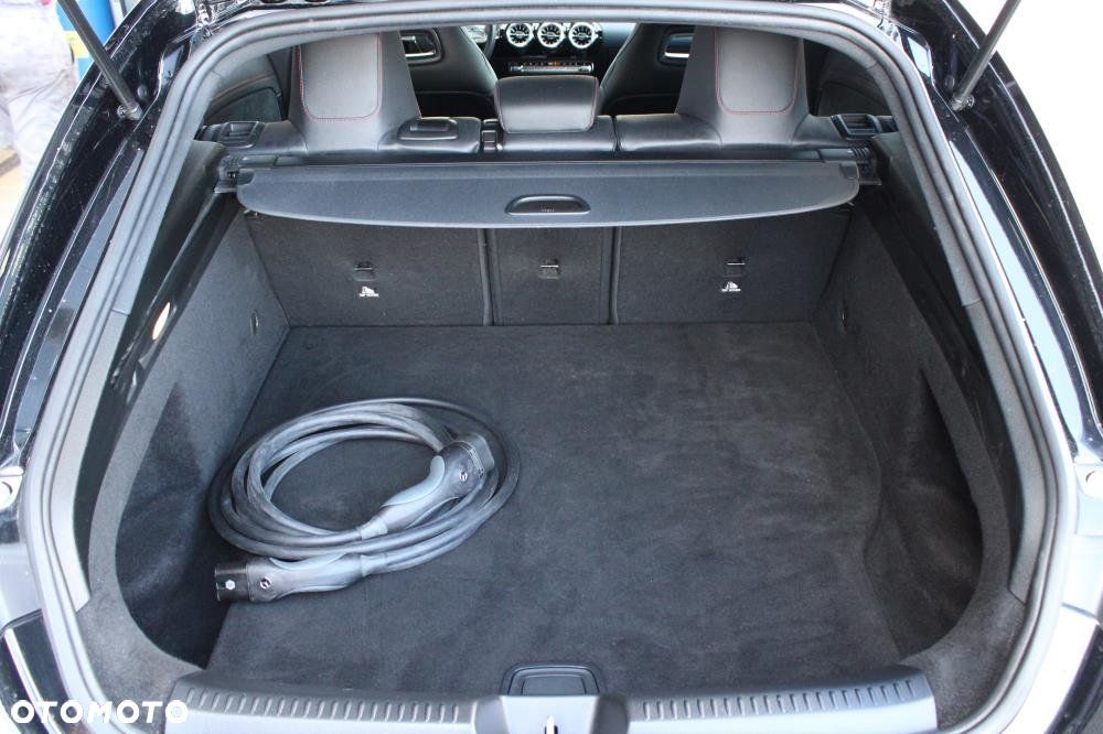 Mercedes-Benz CLA - 35