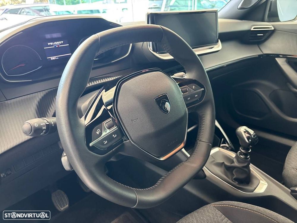 Peugeot 2008 1.2 PureTech Style - 21