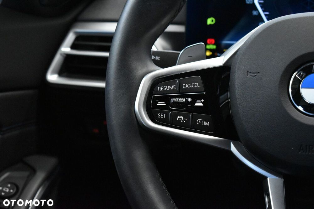 BMW Seria 3 330i M Sport sport - 11