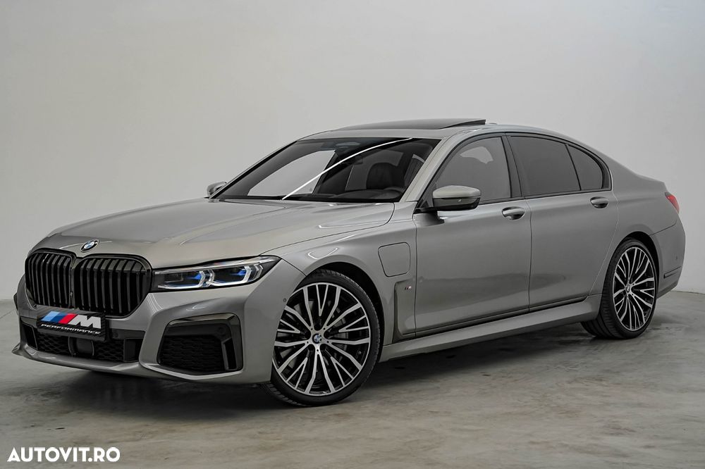 BMW Seria 7 745e - 39