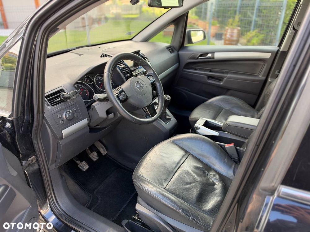 Opel Zafira - 12