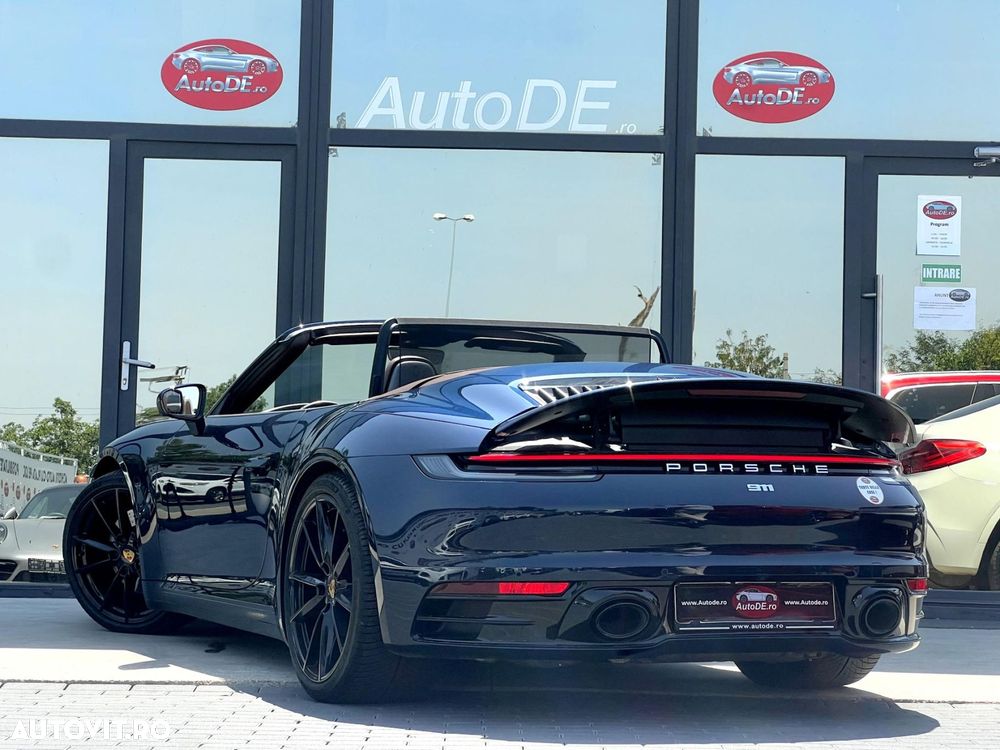 Porsche 911 Carrera 4S Cabriolet PDK - 3