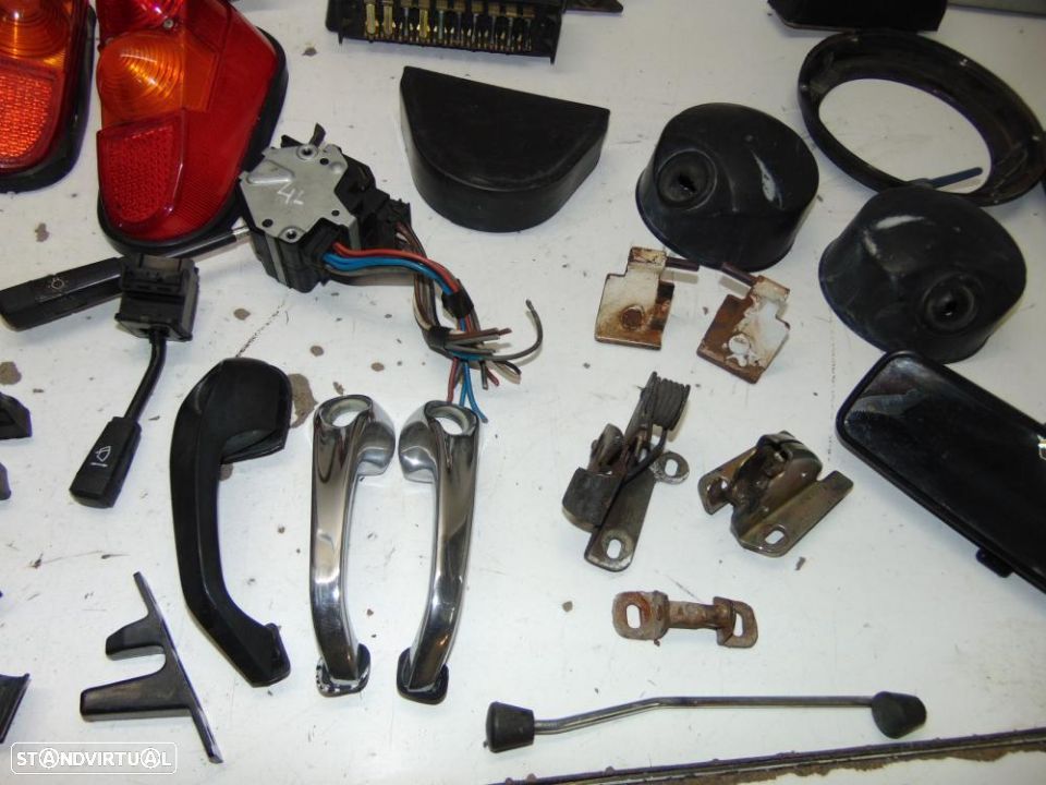 Renault 4L tenho todas as peças para este carro - 5