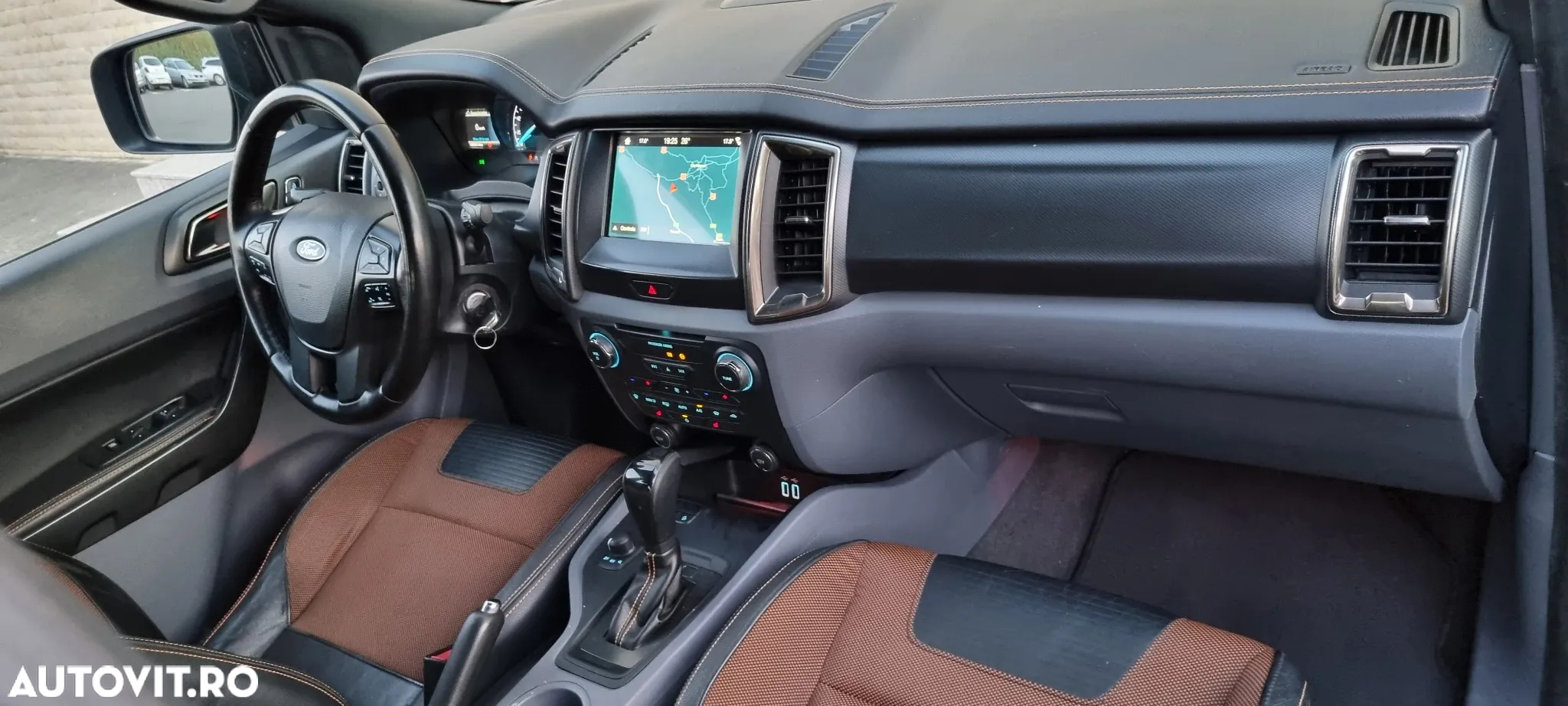 Ford Ranger Pick-Up 3.2 Duratorq 200 CP 4x4 Cabina Dubla Wildtrack Aut. - 13