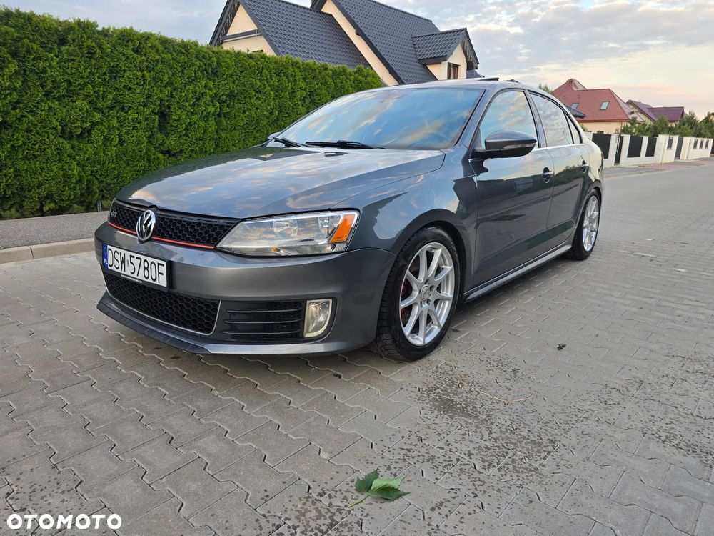 Volkswagen Jetta 2.0 TSI Highline - 14