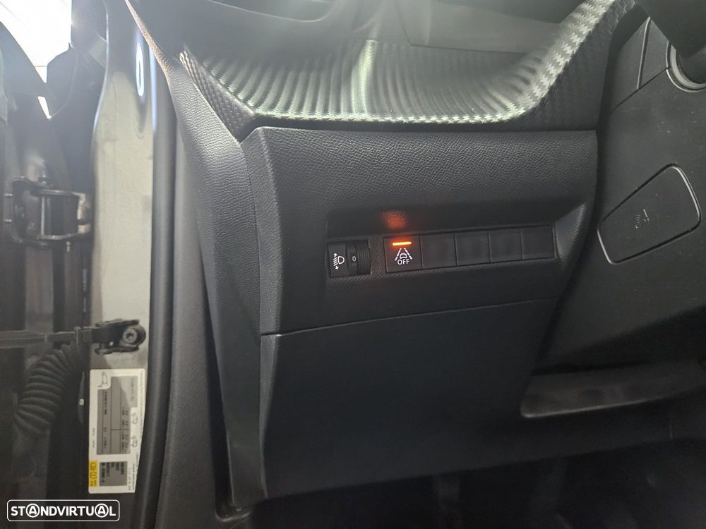 Peugeot 2008 1.5 BlueHDi Allure Pack - 16