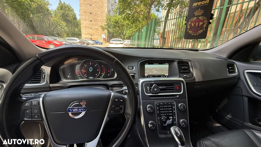 Volvo V60 D4 Geartronic Momentum - 6