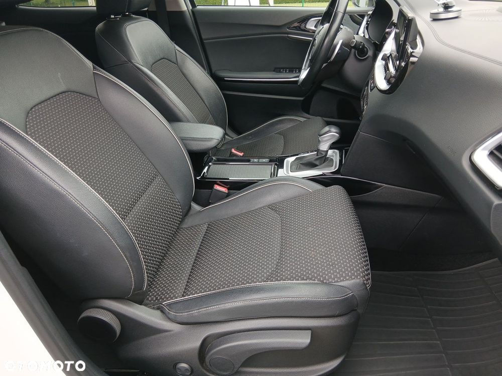 Kia XCeed 1.6 GDI PHEV L Business Line DCT - 28