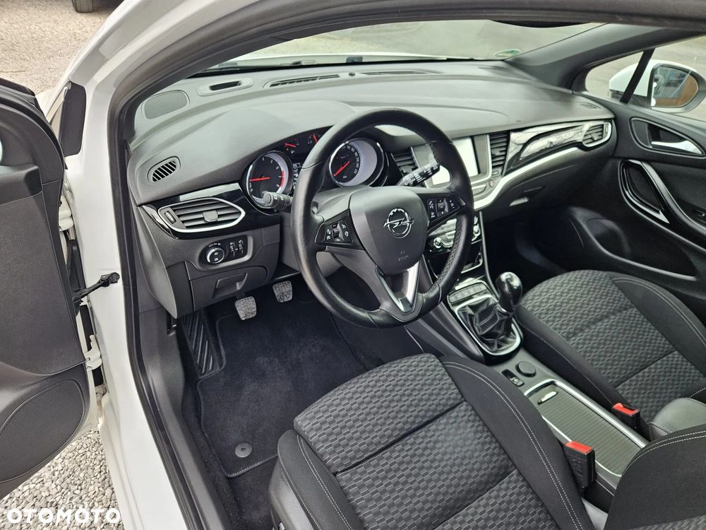 Opel Astra 1.4 Turbo Dynamic - 21