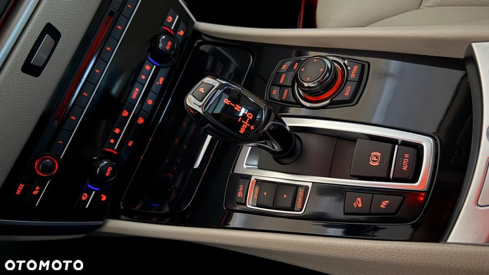 BMW 5GT 530d xDrive - 16