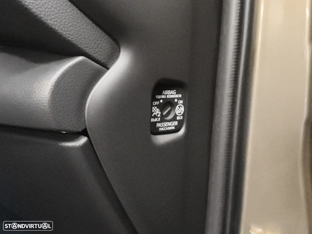 Toyota Yaris 1.0 VVT-i Comfort Plus - 32