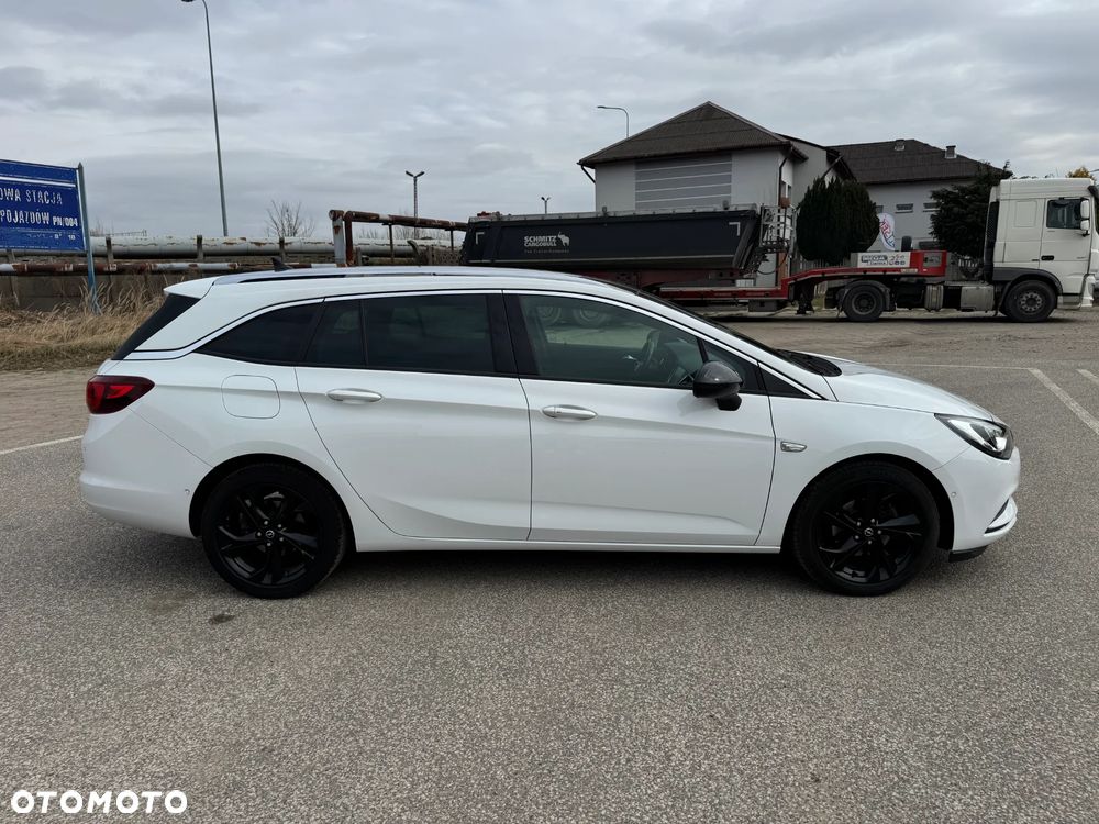 Opel Astra 1.4 T Dynamic S&S - 11