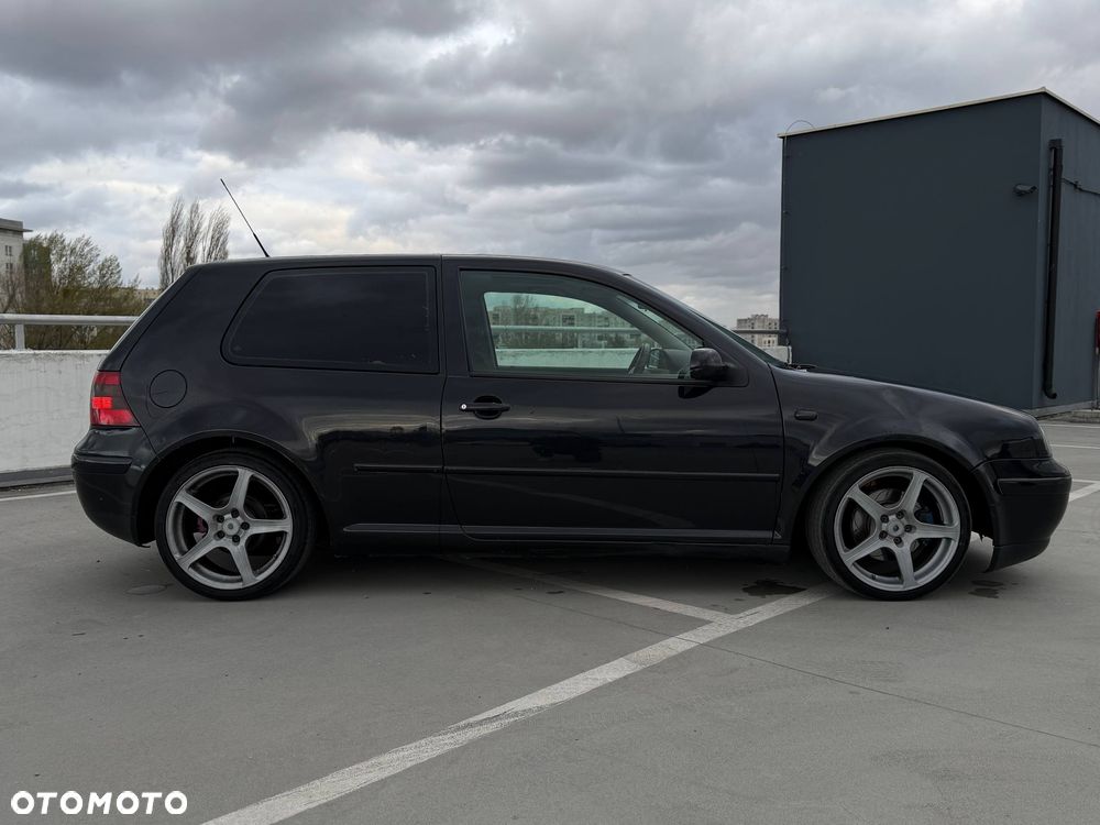 Volkswagen Golf - 5