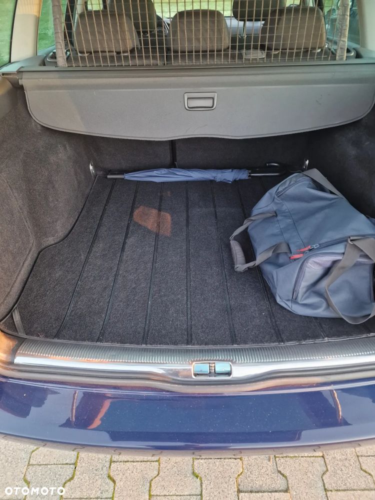 Volkswagen Passat 2.5 TDI Comfortline - 12