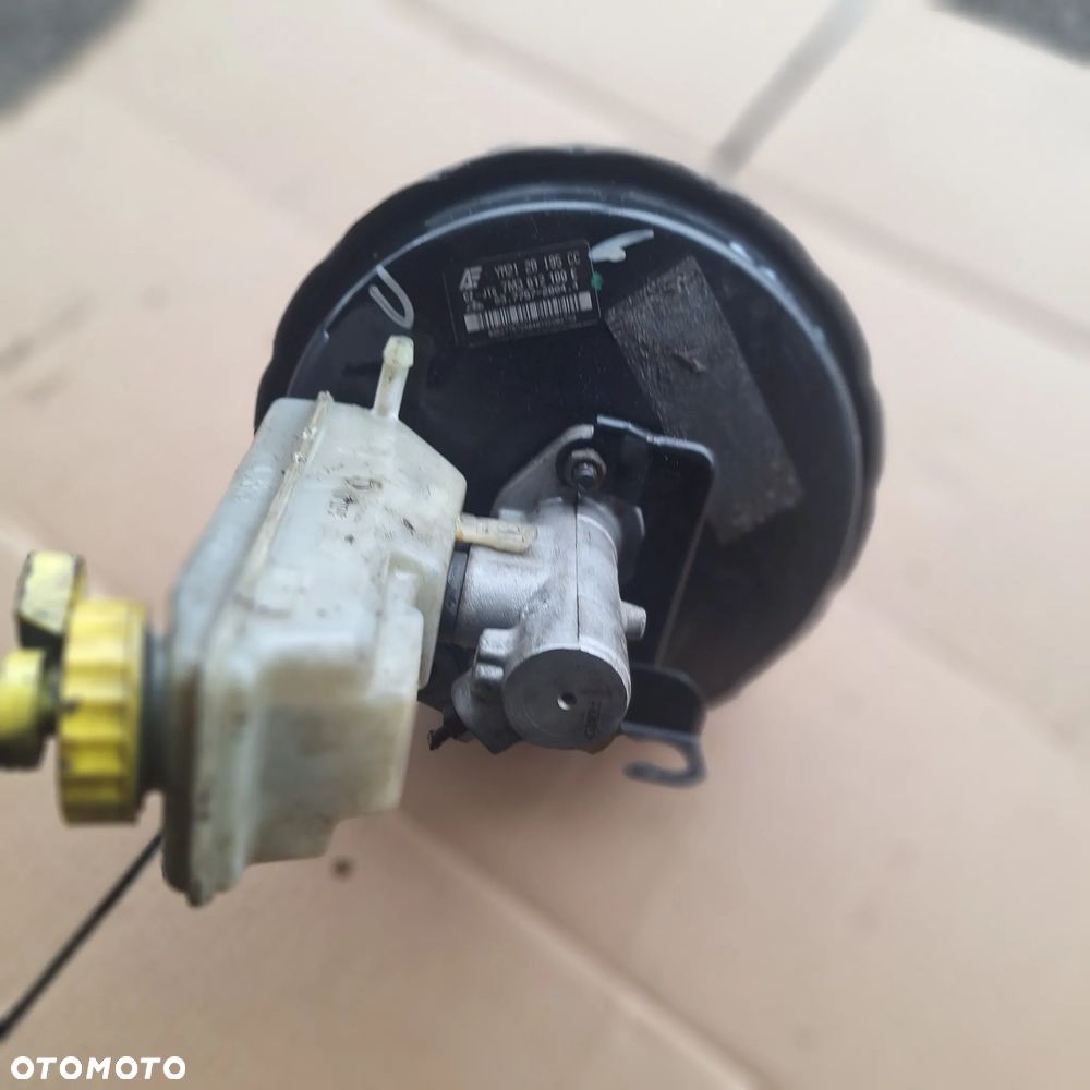 SERWO HAMULCOWE FORD GALAXY 2.0 DOHC YM212B195CC - 1