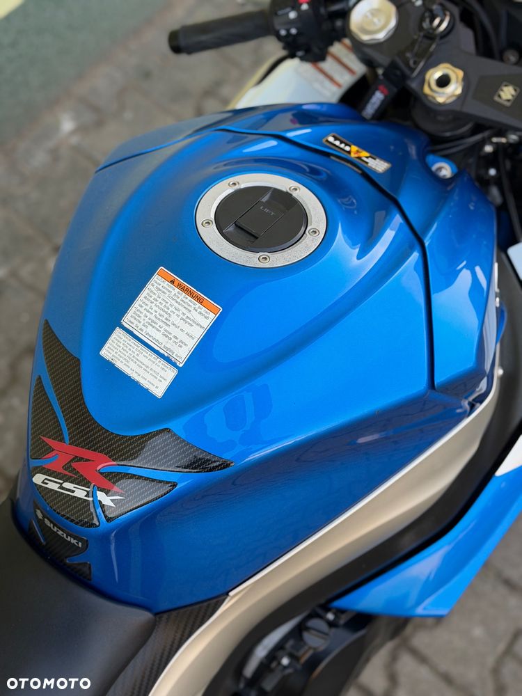 Suzuki GSX-R - 17
