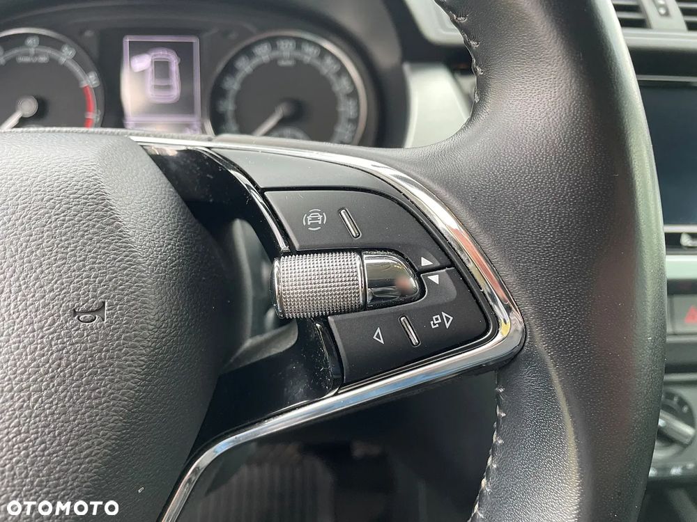 Skoda Fabia 1.0 TSI Ambition DSG - 17