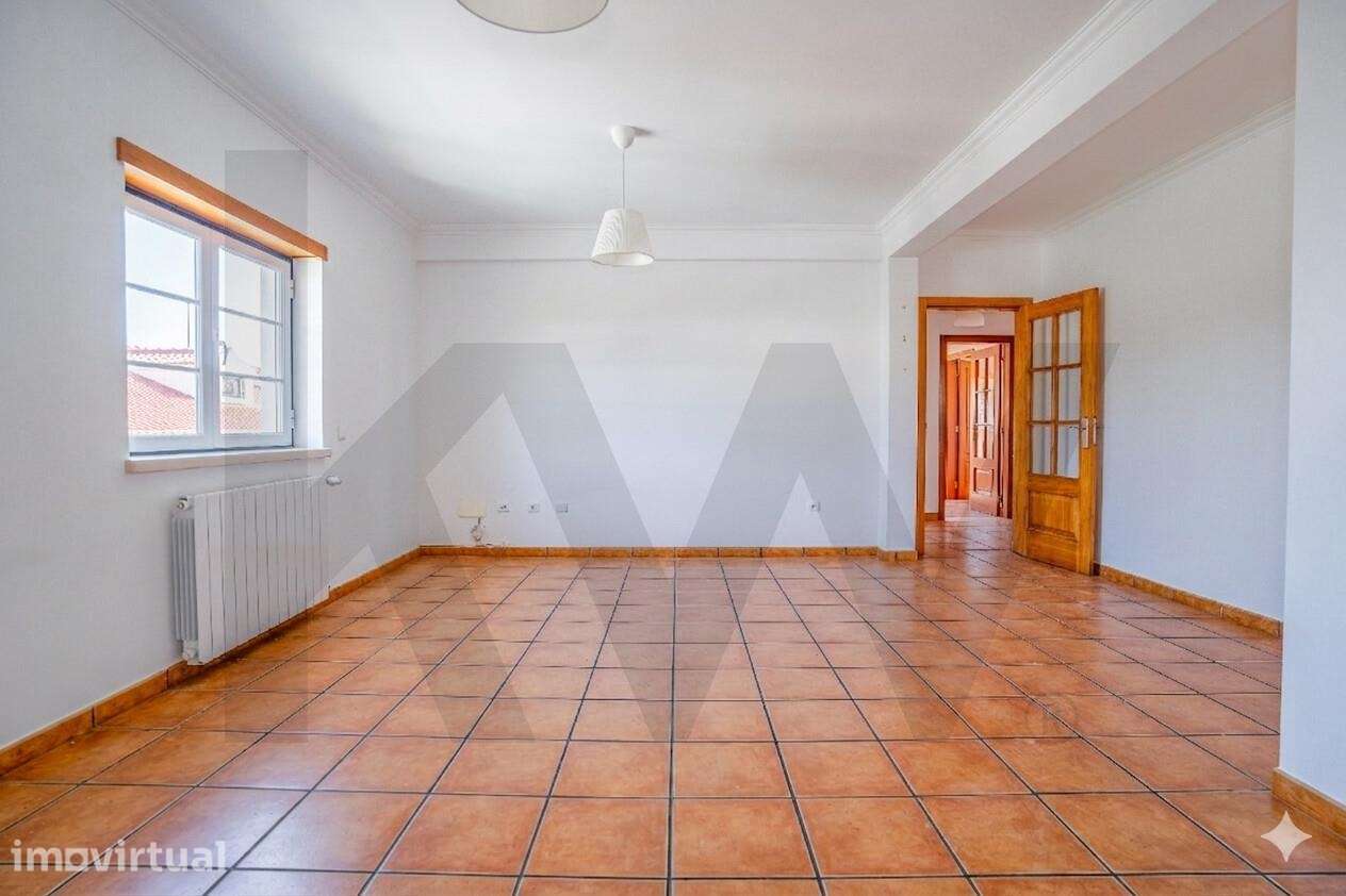 Moradia T3+1 no Alto do Nobre: Espaço Generoso e Localização Privilegi - Grande imagem: 4/20
