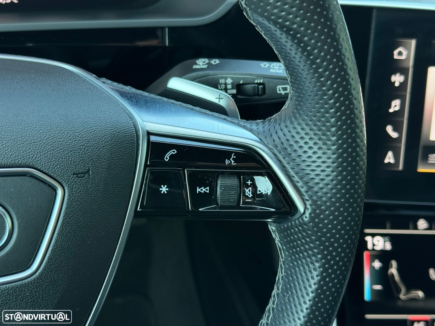 Audi e-tron 55 quattro S line - 36
