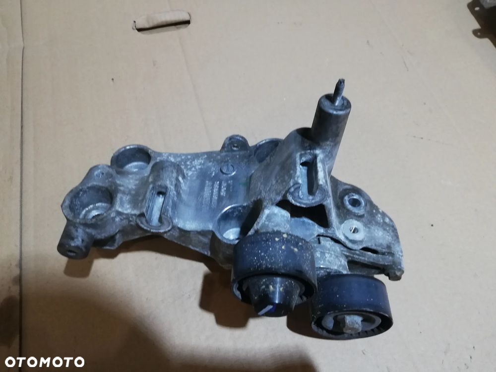 ŁAPA PODSTAWA ALTERNATORA MASTER III IV 2.3 DCI 117102273r - 1