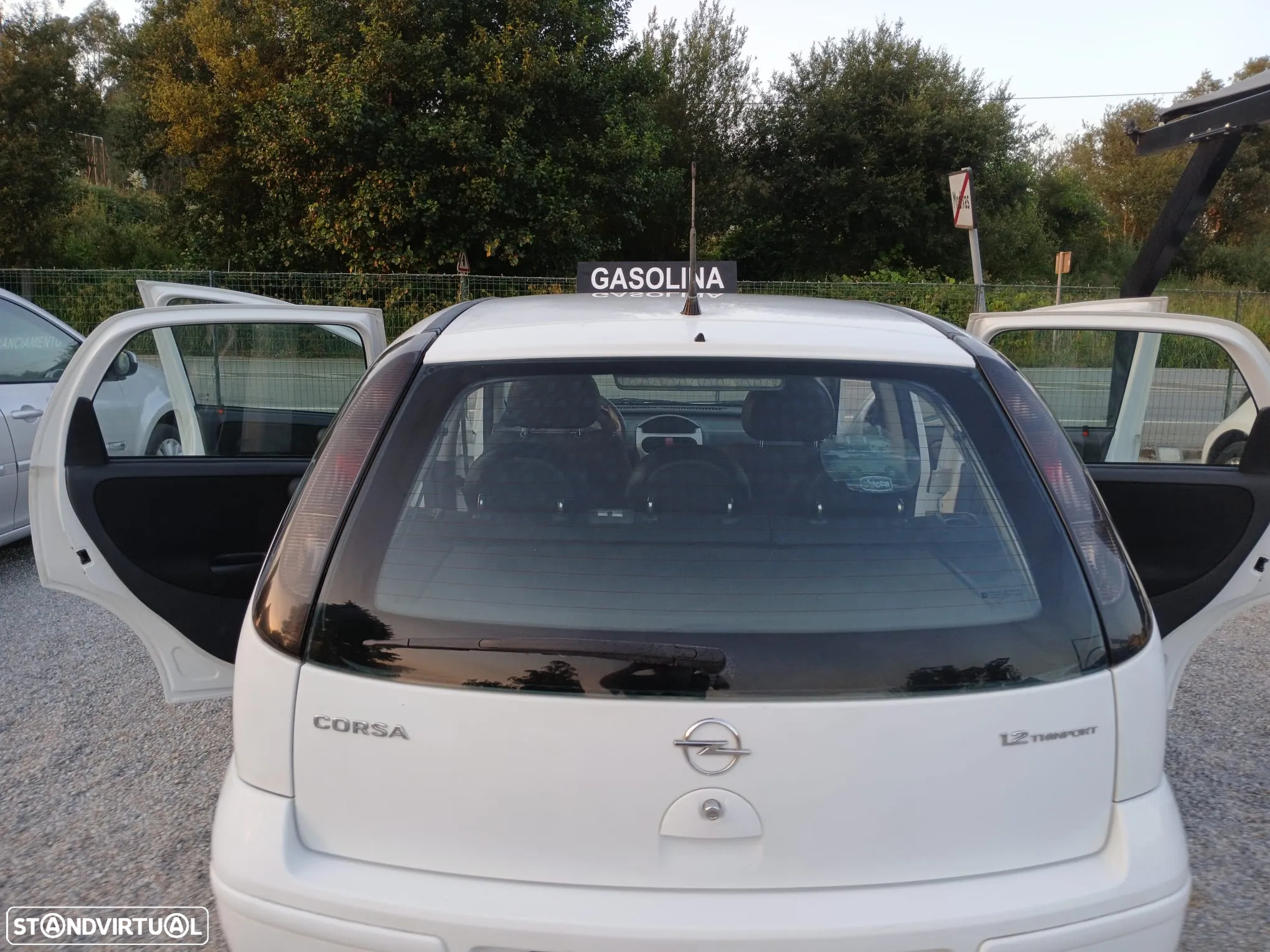 Opel Corsa 1.2 16V Cosmo - 8