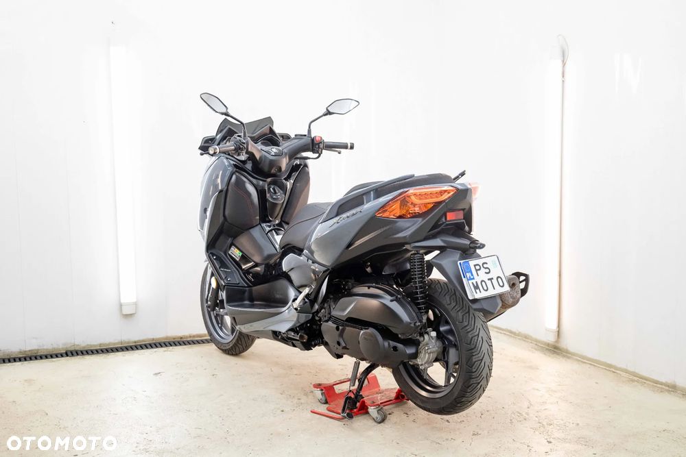 Yamaha X-max - 8
