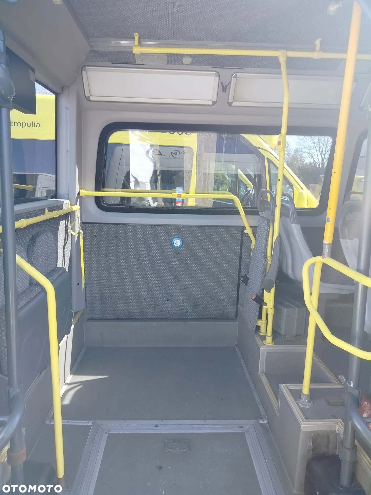 Mercedes-Benz Sprinter - 25