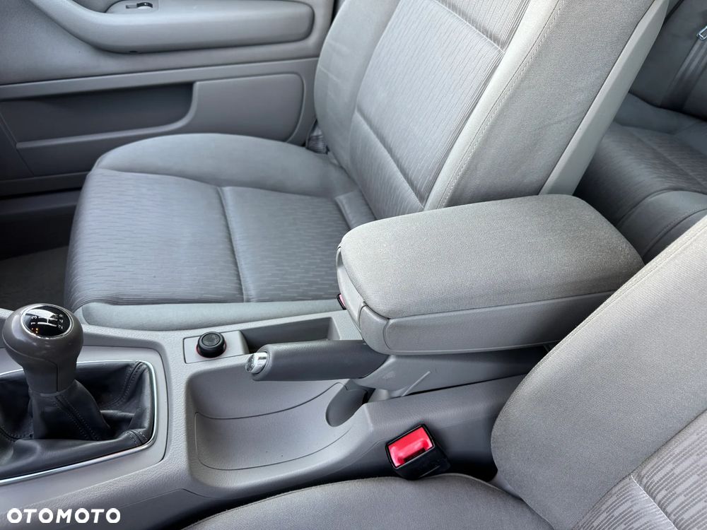Audi A4 Avant 1.6 - 21