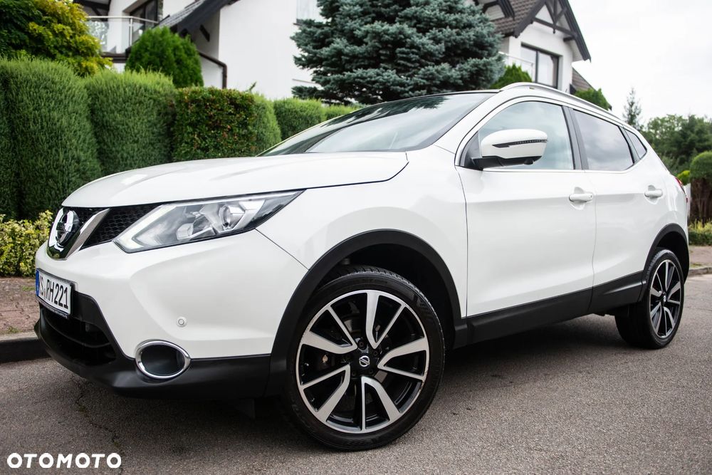 Nissan Qashqai 1.6 DIG-T Tekna - 1