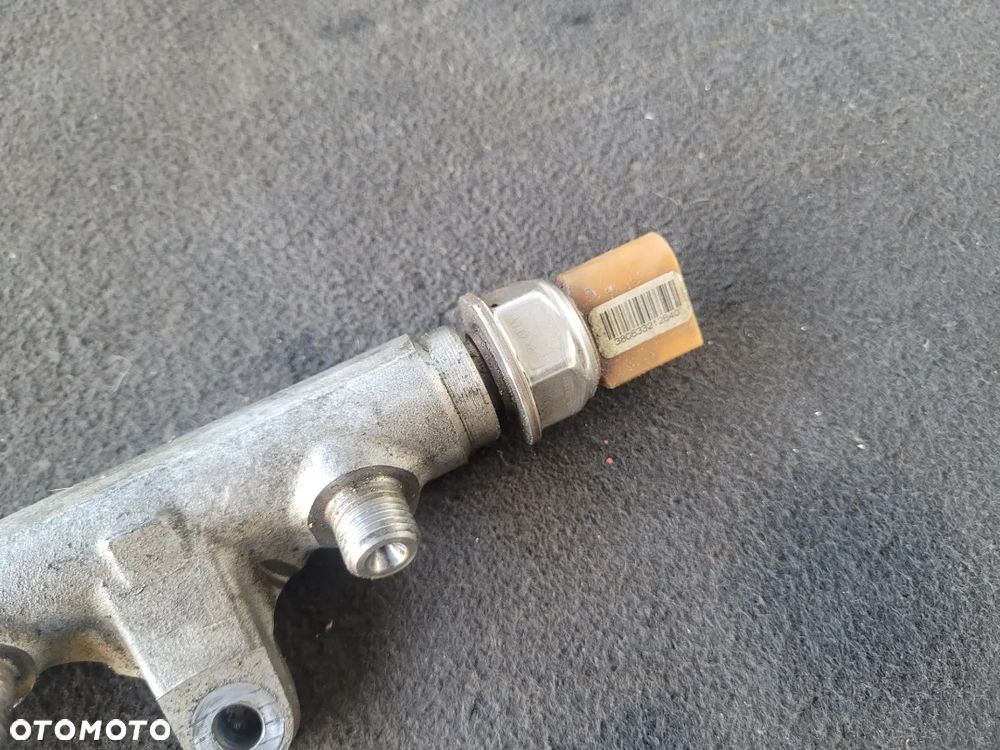 Zawór ciśnienia paliwa 0281002859 VW AUDI SEAT SKODA 2.0 TDI - 1