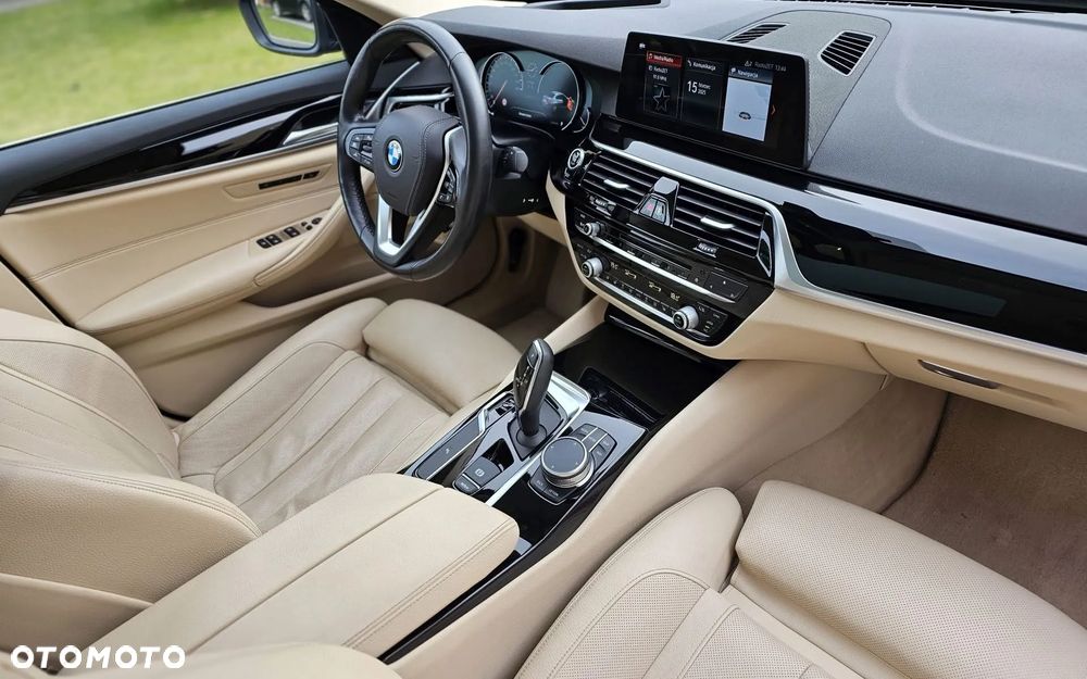 BMW Seria 5 520d Efficient Dynamics Edition - 12