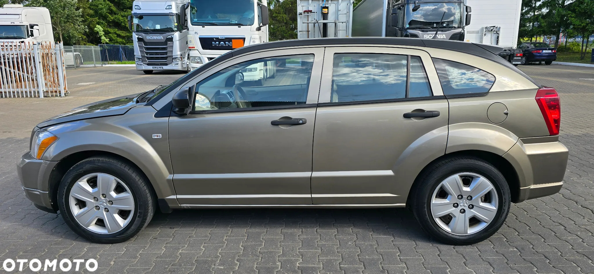 Dodge Caliber - 13