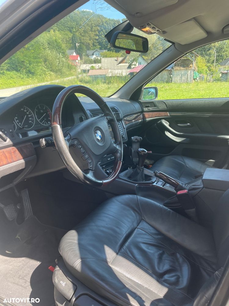 BMW Seria 5 520d Touring - 6