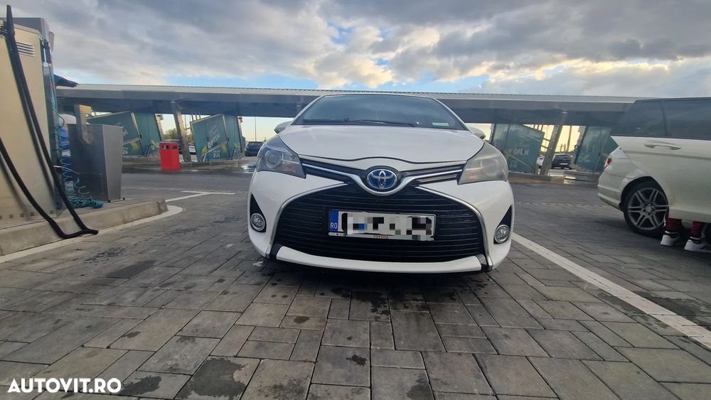 Toyota Yaris 1.5 VVT-i HSD Terra - 8