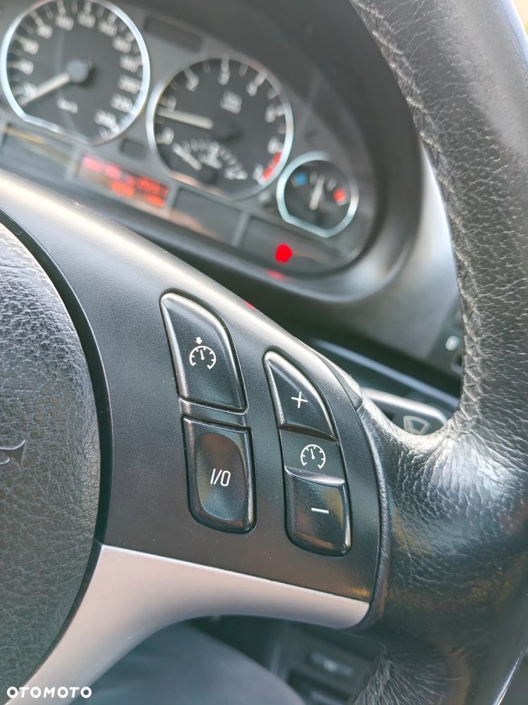 BMW Seria 3 320i Edition Exclusive - 36