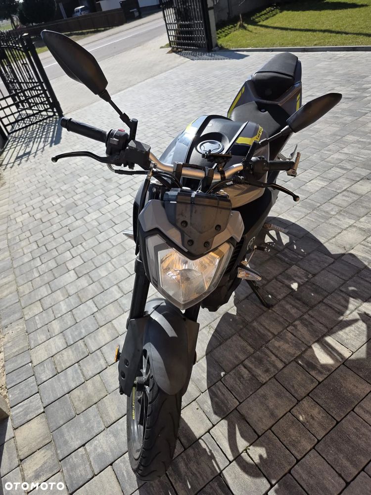 Yamaha MT - 7