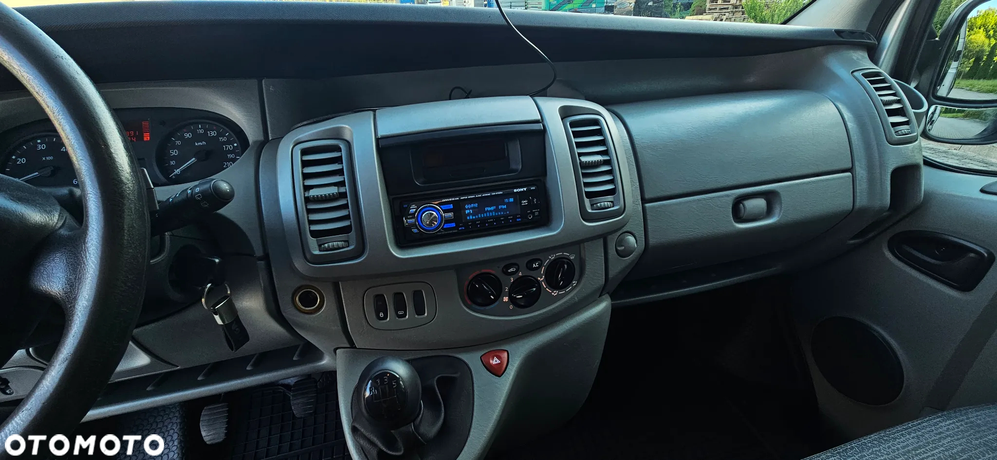 Renault Trafic 2.0 dCi 90 Combi L2H1 - 13