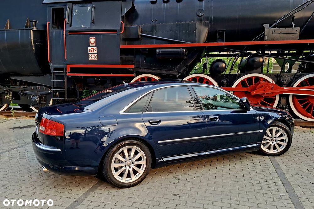 Audi A8 4.2 Quattro - 4