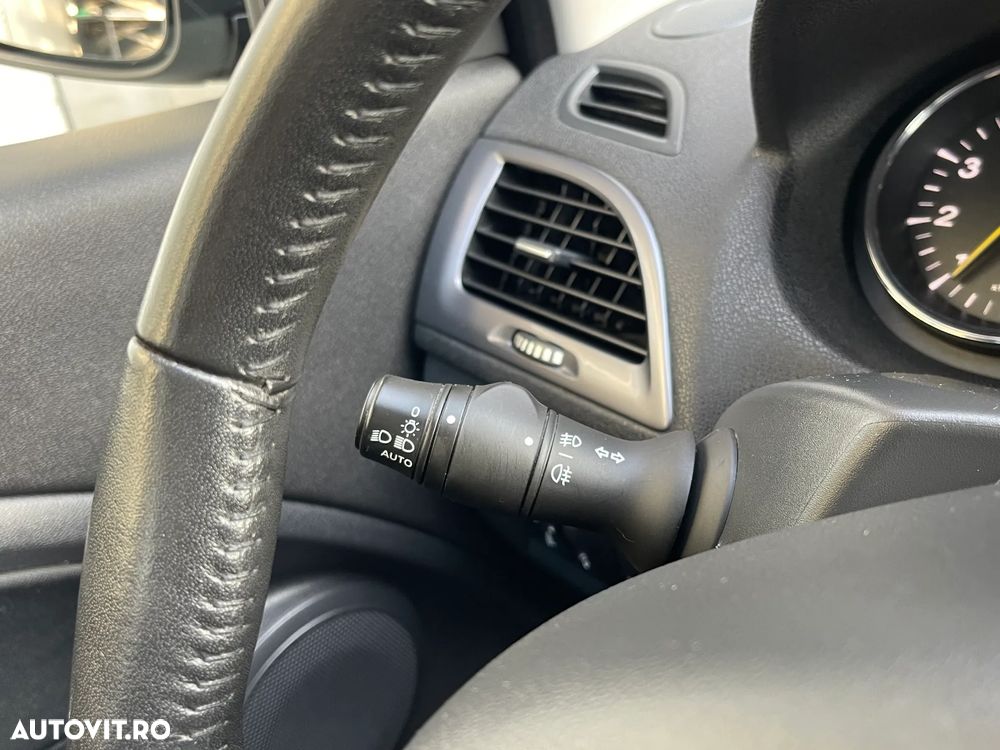 Renault Megane ENERGY dCi 110 LIMITED - 29