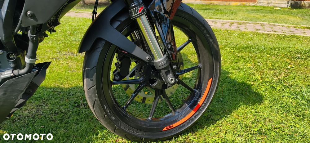 KTM Duke 125 - 22