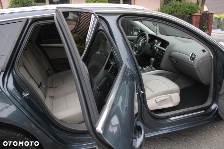 Audi A4 Limousine - 23