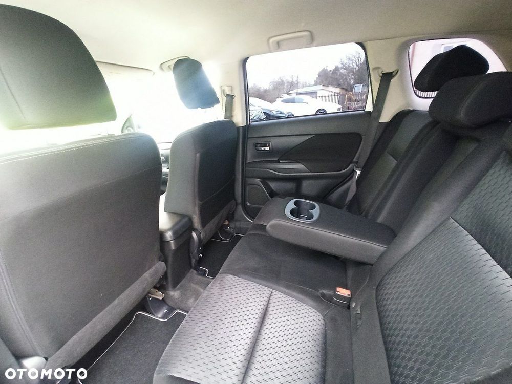 Mitsubishi Outlander 2.0 Intense + 2WD - 8